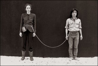 Linda Montano & Tehching Hsieh ART/LIFE One Year Performance 1983-1984 (One year spent tied together.)